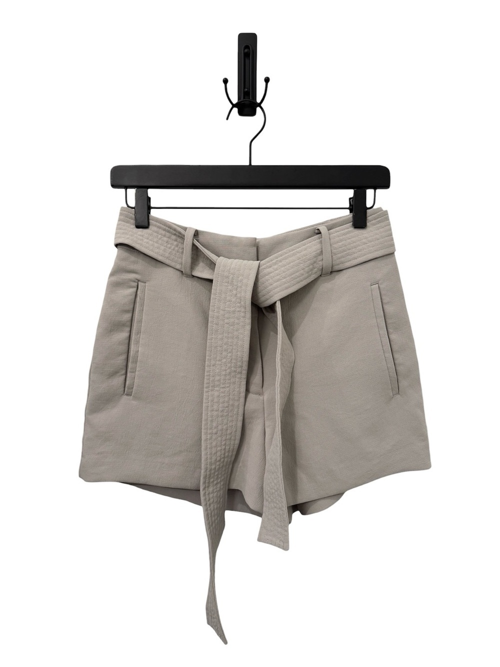 ARITZIA WILFRED Tie-Front Crepe Paperbag Shorts in Gray